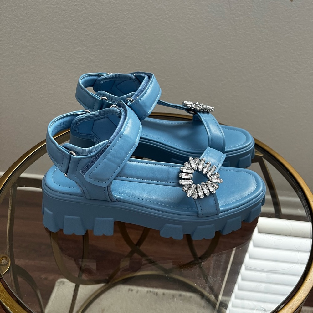 Woman blue chunky sandals 6